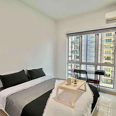 Cozy Studio Galleria Equine Park ,Klia, Mrt, Aeon, Food Street Seri Kembangan Exterior photo