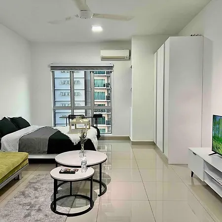 Cozy Studio Galleria Equine Park ,Klia, Mrt, Aeon, Food Street Seri Kembangan Exterior photo