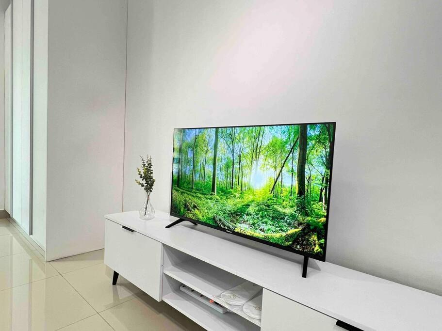 Cozy Galleria Equine Park ,klia, Mrt, Aeon, Food Street * Seri Kembangan